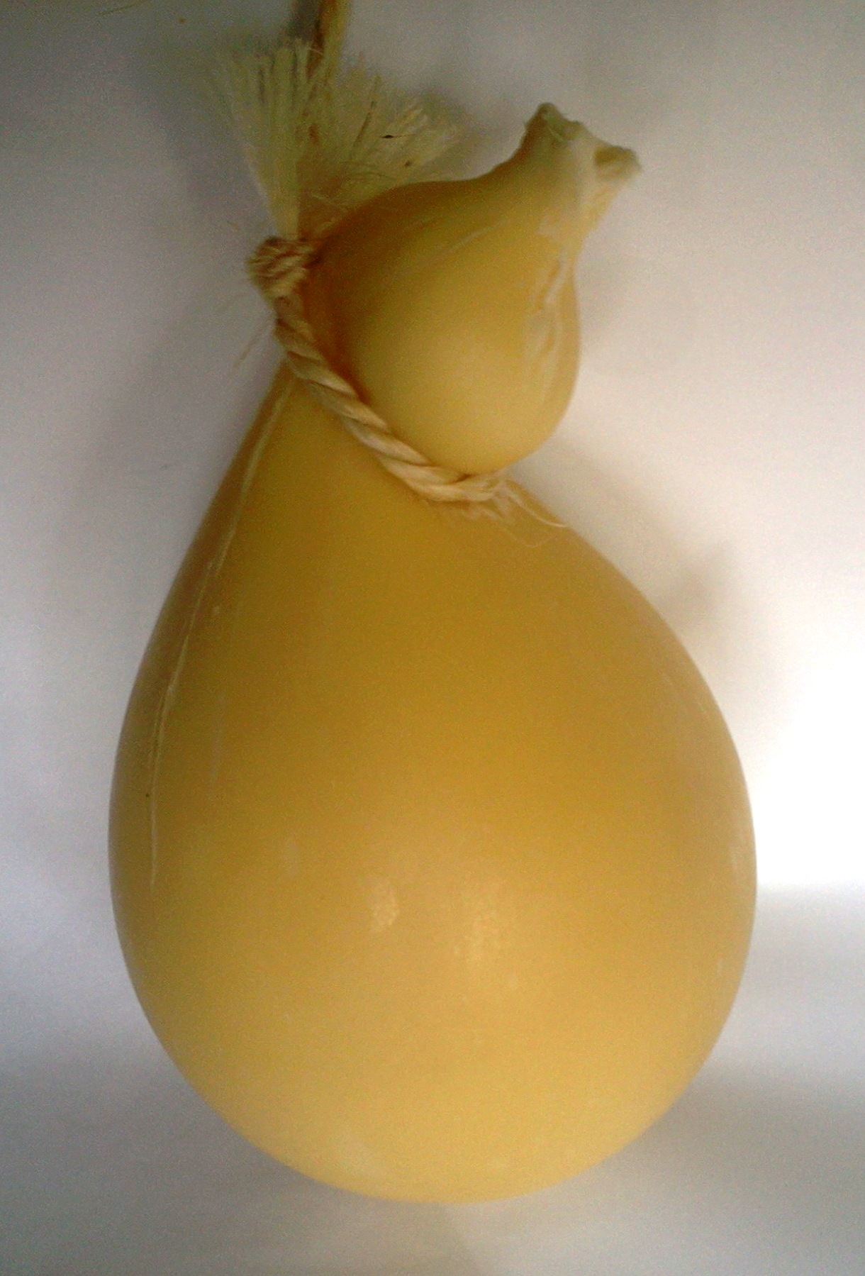 Caciocavallo di Montagna a Latte Crudo - 1,8 kg