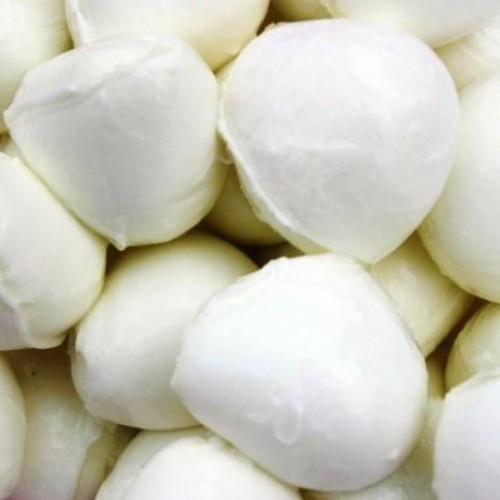 Italian Fresh mozzarella made of 100 % buffalo's milk, in small pieces 