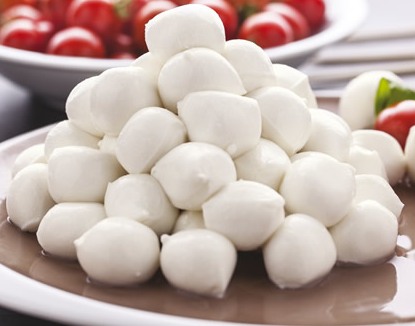 Italian Fresh raw milk mozzarella in small pieces 